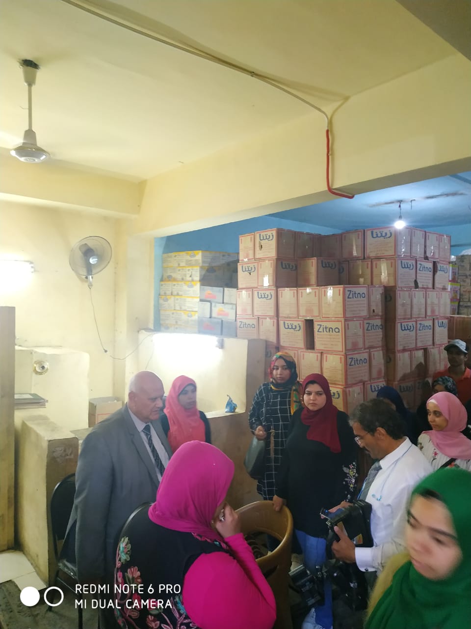 تدريب عدد من طلبه كليه التجارة بدءا من غدا علي مجال العمل التمويني