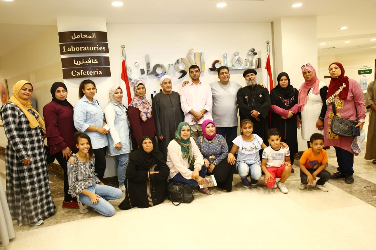  أهالى القرنة ورجال الدين فى زيارة لمستشفى الأورمان لعلاج السرطان بالأقصر