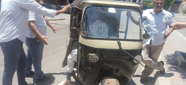 جهاز دمياط الجديدة يصادر 5 تكاتك و4 تروكسيلات للنباشين بالتعاون مع الشرطة.. بالصور
