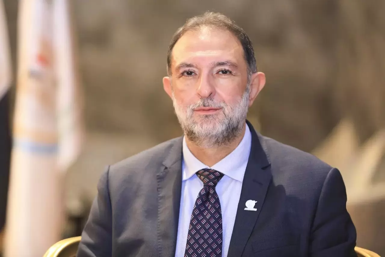 الدكتور طارق الهوبي