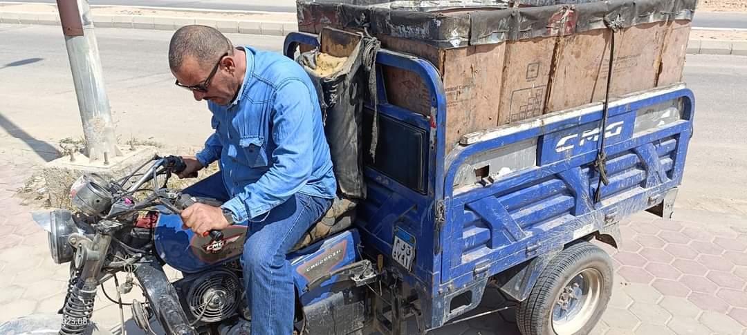 جهاز مدية العبور ينفذ إزالة فورية فى إحدى فيلات الحى الخامس