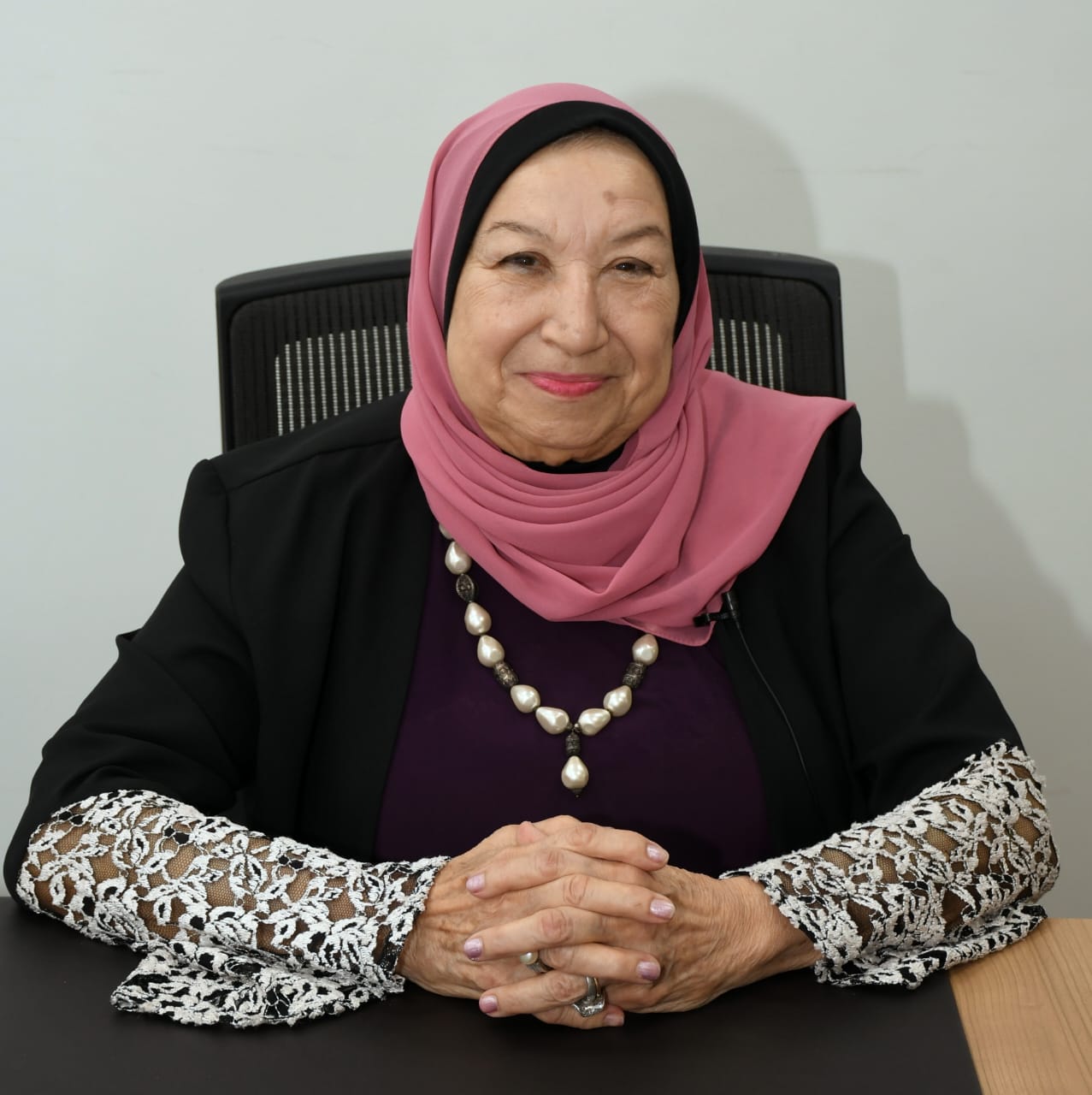 مكتب الجوائز بجامعة عين شمس يلتقي مع الحاصلين على جوائز مرموقة