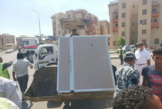 جهاز مدينة العبور ينفذ 510 إزالة ويحرر 64 محضراً بالتعاون شرطة المرافق.. بالصور
