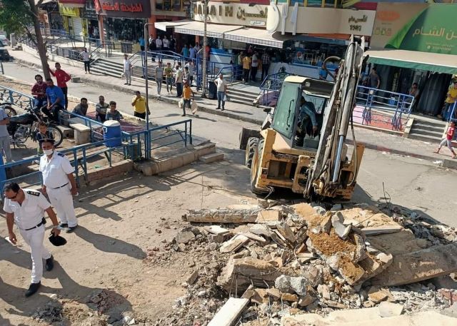 جهاز مدينة العبور ينفذ 510 إزالة ويحرر 64 محضراً بالتعاون شرطة المرافق.. بالصور