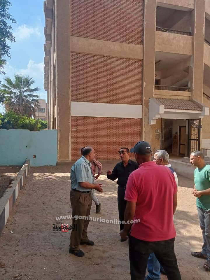 جولة ميدانية للحبشى بمدارس منشأة القناطر استعدادا للعام الدراسى الجديد