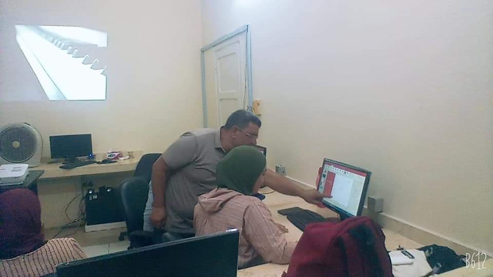 إستمرار فعاليات الدورة التدريبية (IT Professional) لتأهيل شباب بالقصير