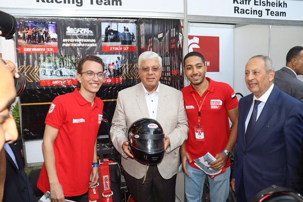 الدكتوزر ايمن عاشور