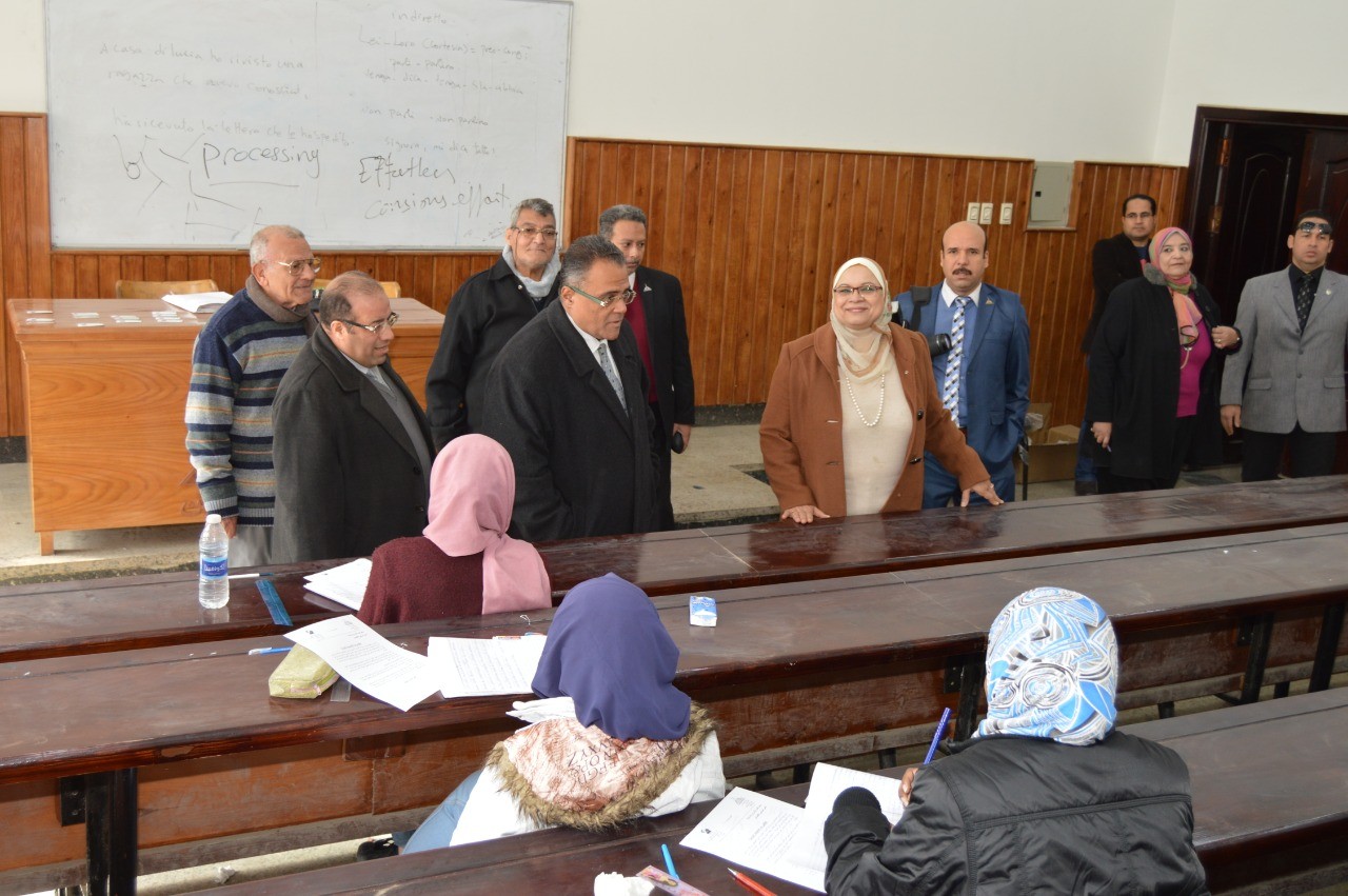 نائب رئيس عين شمس يطالب بتفعيل الشراكات المجتمعية في الالسن..صور