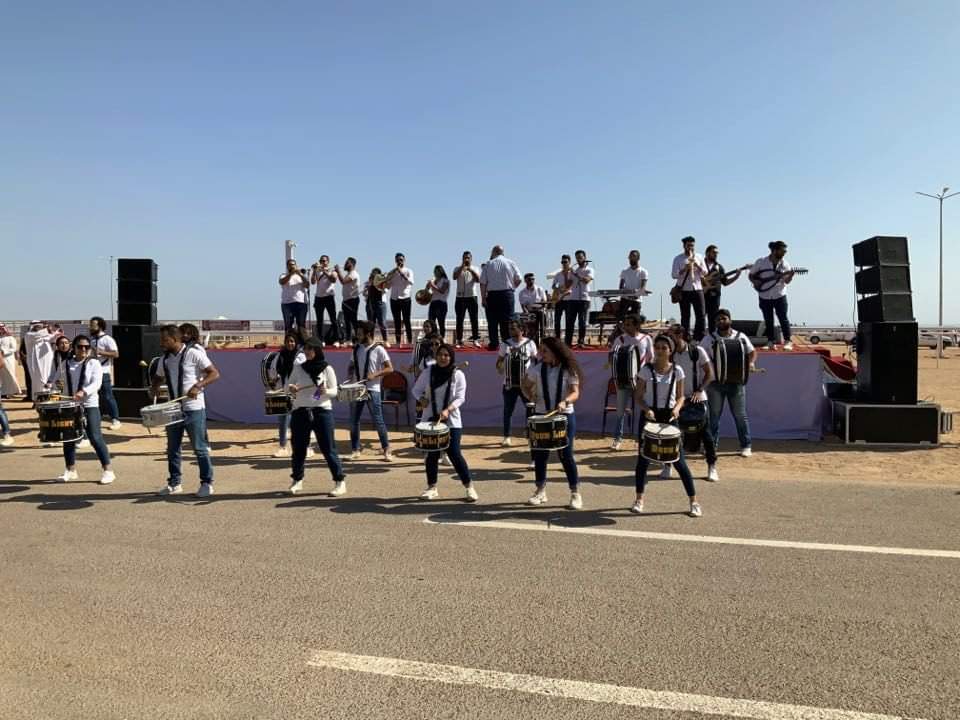 بالصور.. فرقة الإسماعيلية للفنون الشعبية تختتم مهرجان شرم الشيخ التنشيطي الثاني لسباقات الهجن