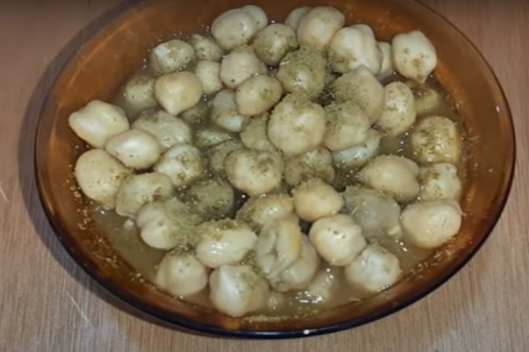 الحمص بالاعشاب 