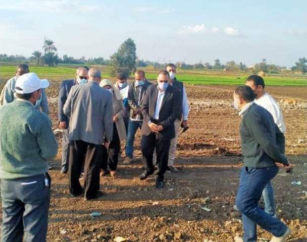 محافظ الشرقية يتفقد مقلب قمامة مركز ههيا قبل تحويله لحديقة عامة