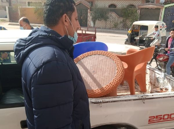 جهاز الصالحية الجديدة يشن حملة على الإشغالات ويغلق 5 محلات.. بالصور