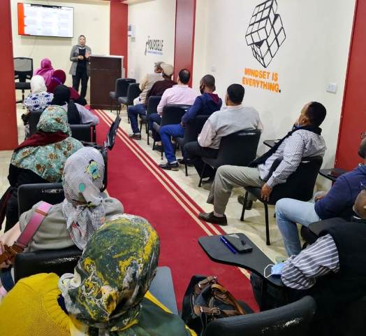 أشرف عطية : تدريب 60 موظف بالديوان العام لتنمية المهارات الإدارية 