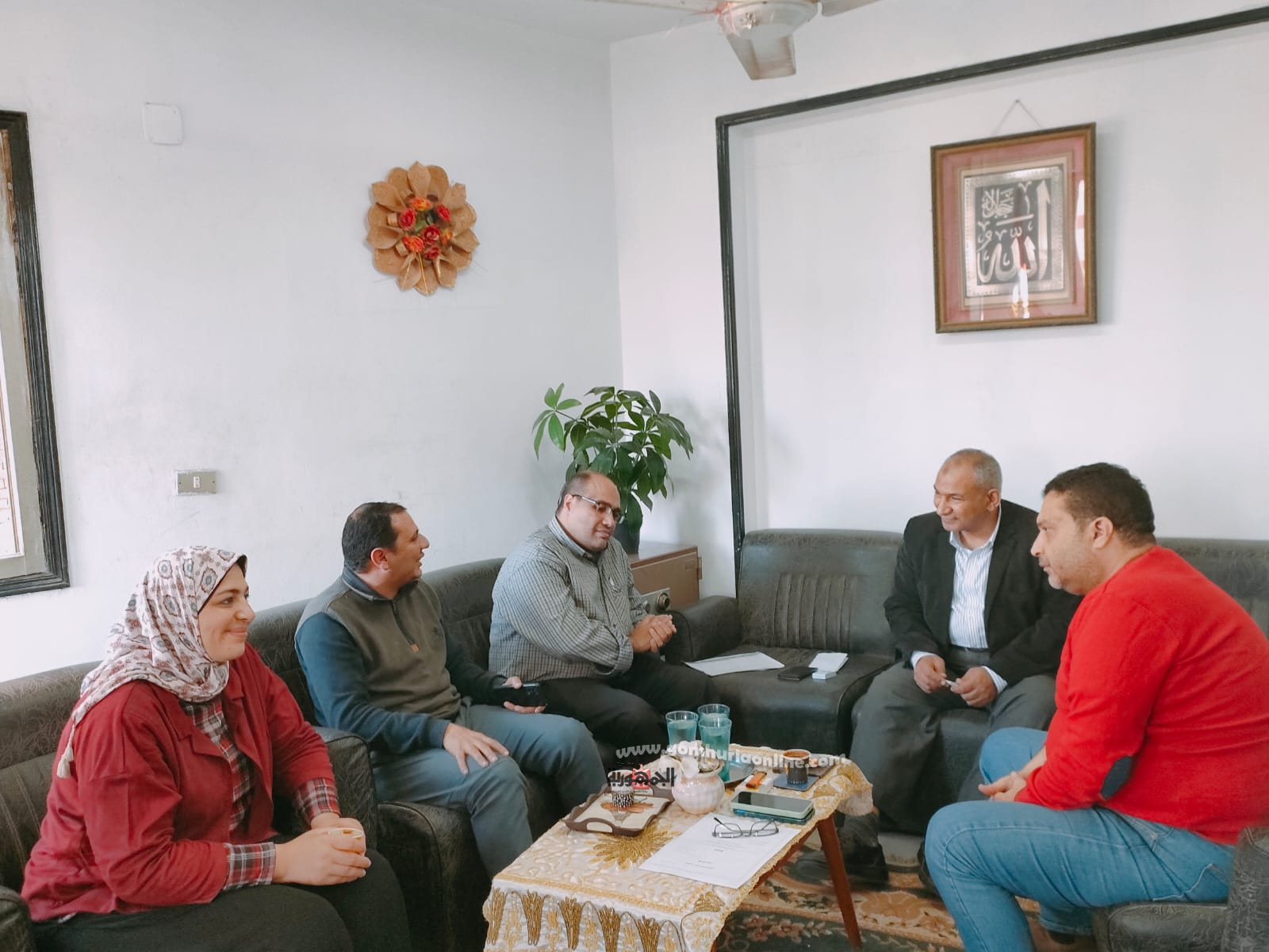 وكيل وزارة القوى العاملة خلال إجتماعه مع قيادات الغاز الطبيعى بالمنوفية