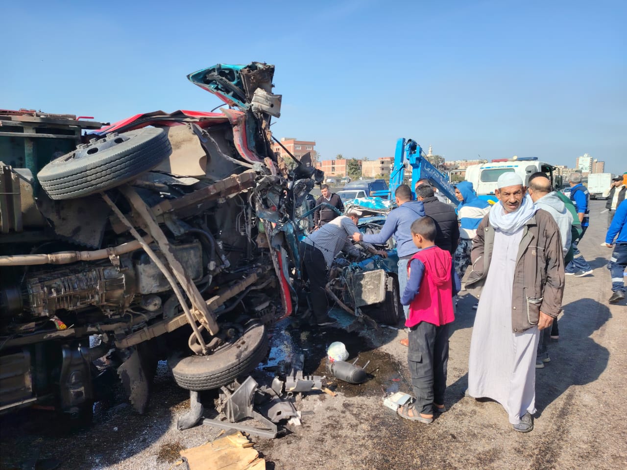 مصرع 4 أشخاص وإصابة آخر في حادث تصادم سيارتين بالقليوبية