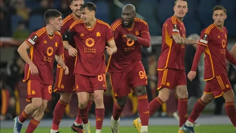 روما يهزم كومو بصعوبة فى الدورى الإيطالى 