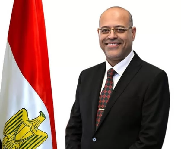 وزير العمل يبدأ زيارة رسمية إلى إيطاليا غداً لفتح أسواق جديدة للعمالة المصرية 