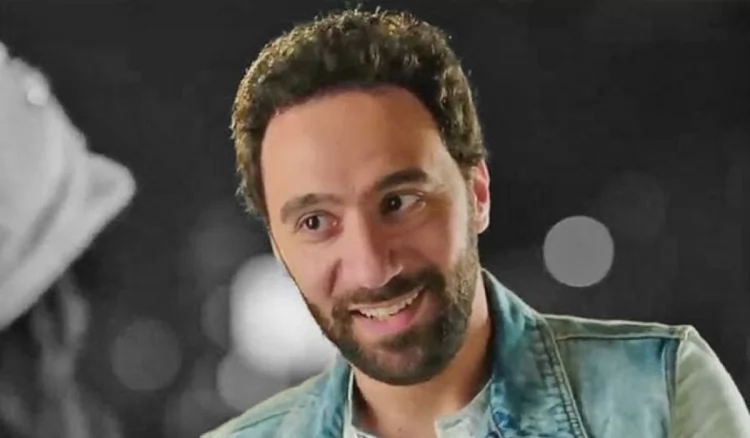 محمد سلام يحتفل مع جمهوره بعيد ميلاده 