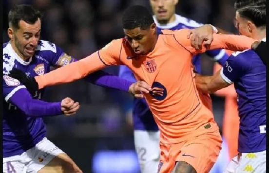 كأس إسبانيا| التعادل عنوان الشوط الأول لمباراة برشلونة وجوادالاخا 