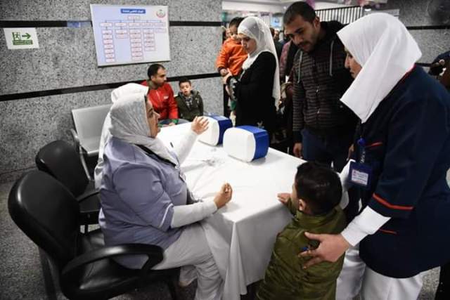 محافظ بورسعيد يدشن الحملة القومية للتطعيم ضد شلل الاطفال