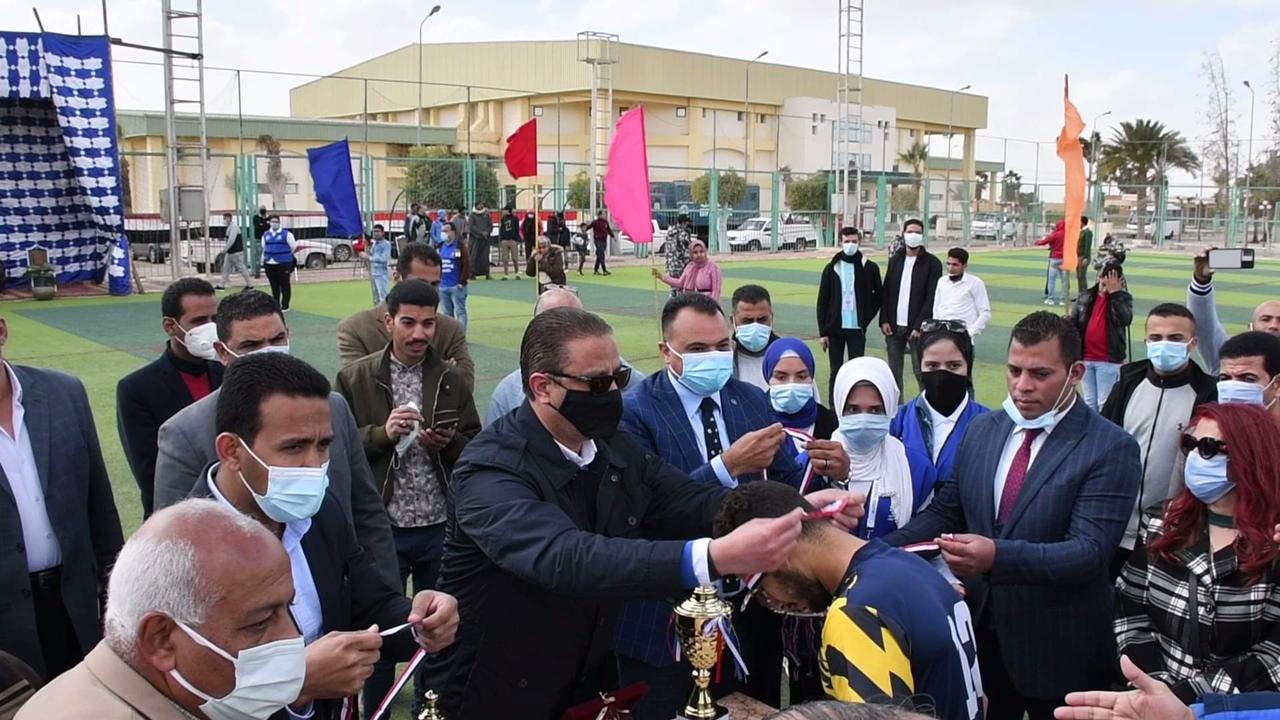 محافظ الفيوم يشهد المباراة النهائية لدوري مراكز الشباب لكرة القدم