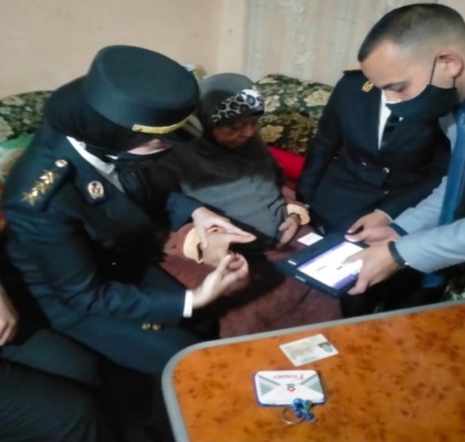 لتجديد بطاقة الرقم القومي.. مأمورية من الأحوال المدنية لمنزل مسنة في القاهرة