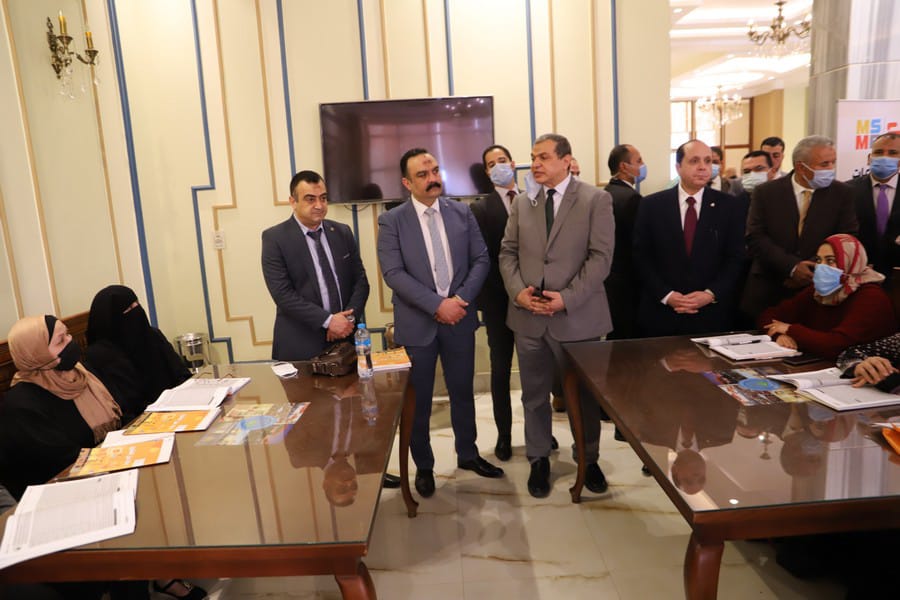 سعفان ومحافظ المنوفية يلتقيان العمالة العائدة من الخارج لمساعدتهم في عمل مشروعات صغيرة