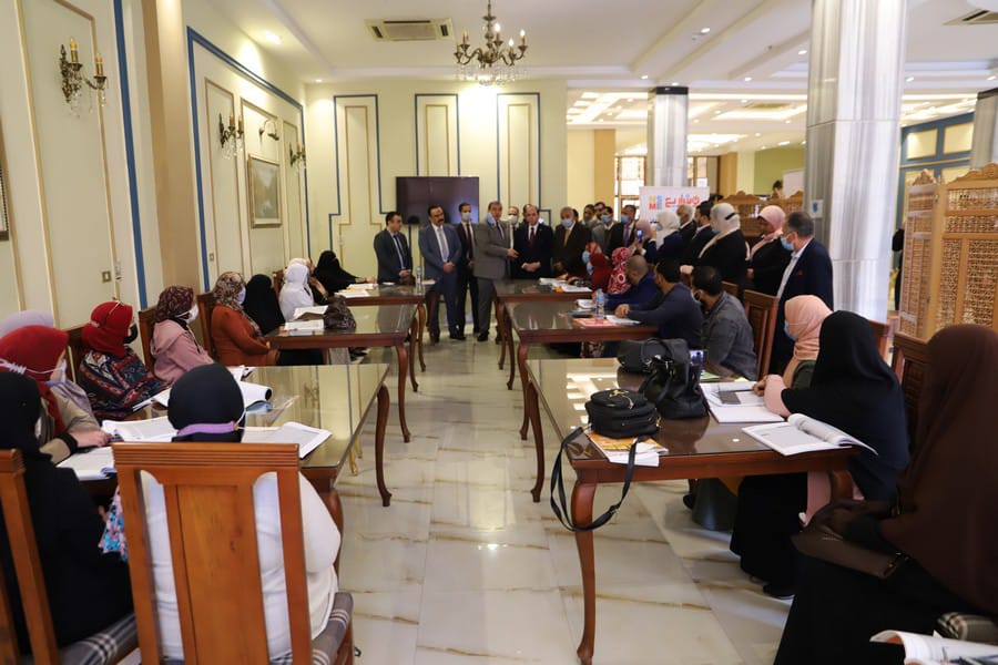 سعفان ومحافظ المنوفية يلتقيان العمالة العائدة من الخارج لمساعدتهم في عمل مشروعات صغيرة