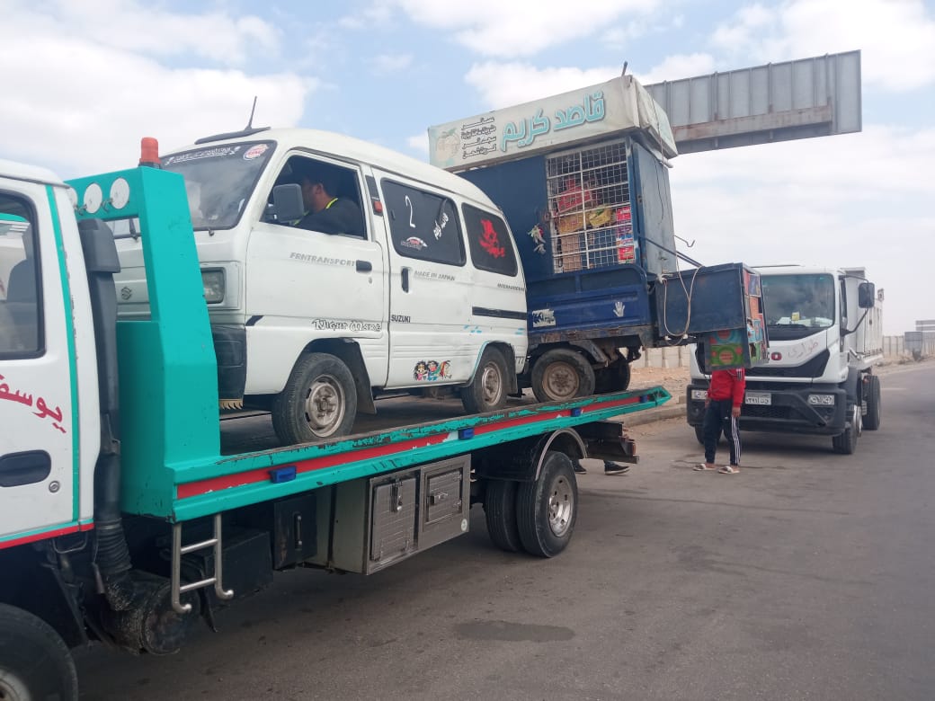 جهاز 6 أكتوبر يشن حملة لإزالة التعديات والإشغالات.. صور