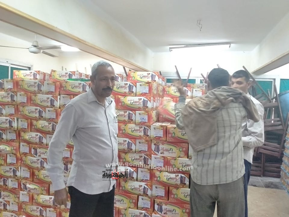 ضبط 100 ألف زجاجة عصير ودجاج نافق في حملة ببداري أسيوط