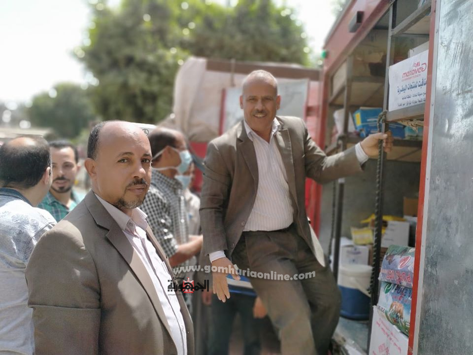 ضبط 100 ألف زجاجة عصير ودجاج نافق في حملة ببداري أسيوط