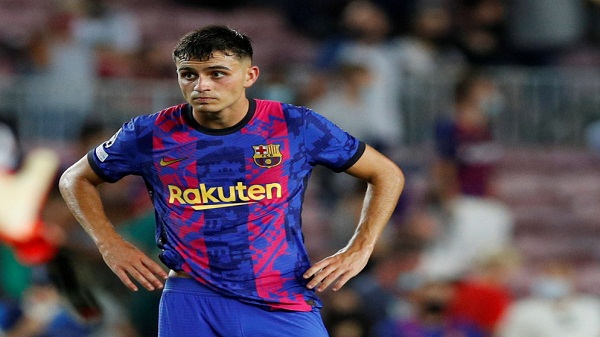لاعب برشلونة بيدرى  