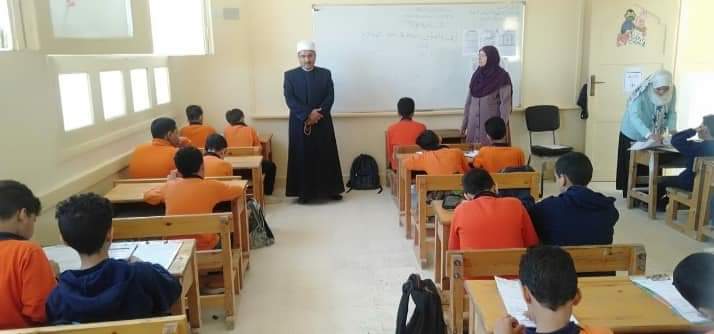 متابعة مستمرة للمهام الأدائية بمعاهد منطقة السويس الأزهرية