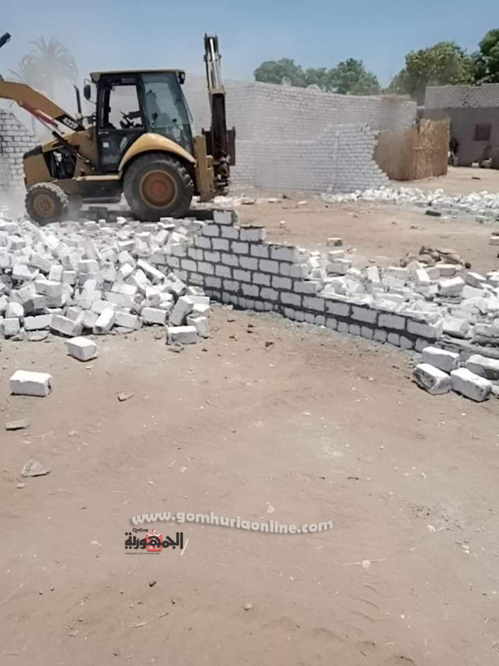 إزالة ١٣ حالة تعدي على الأراضي الزراعية بسوهاج في أجازة عيد الفطر المبارك ..صور