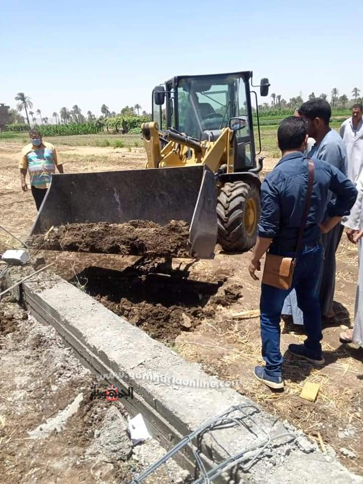 إزالة ١٣ حالة تعدي على الأراضي الزراعية بسوهاج في أجازة عيد الفطر المبارك ..صور
