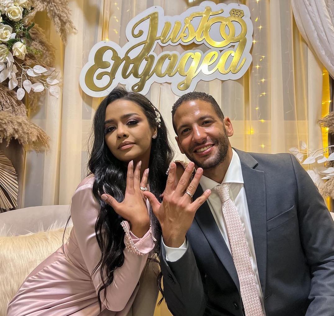 أسماء أبو اليزيد وخطيبها 