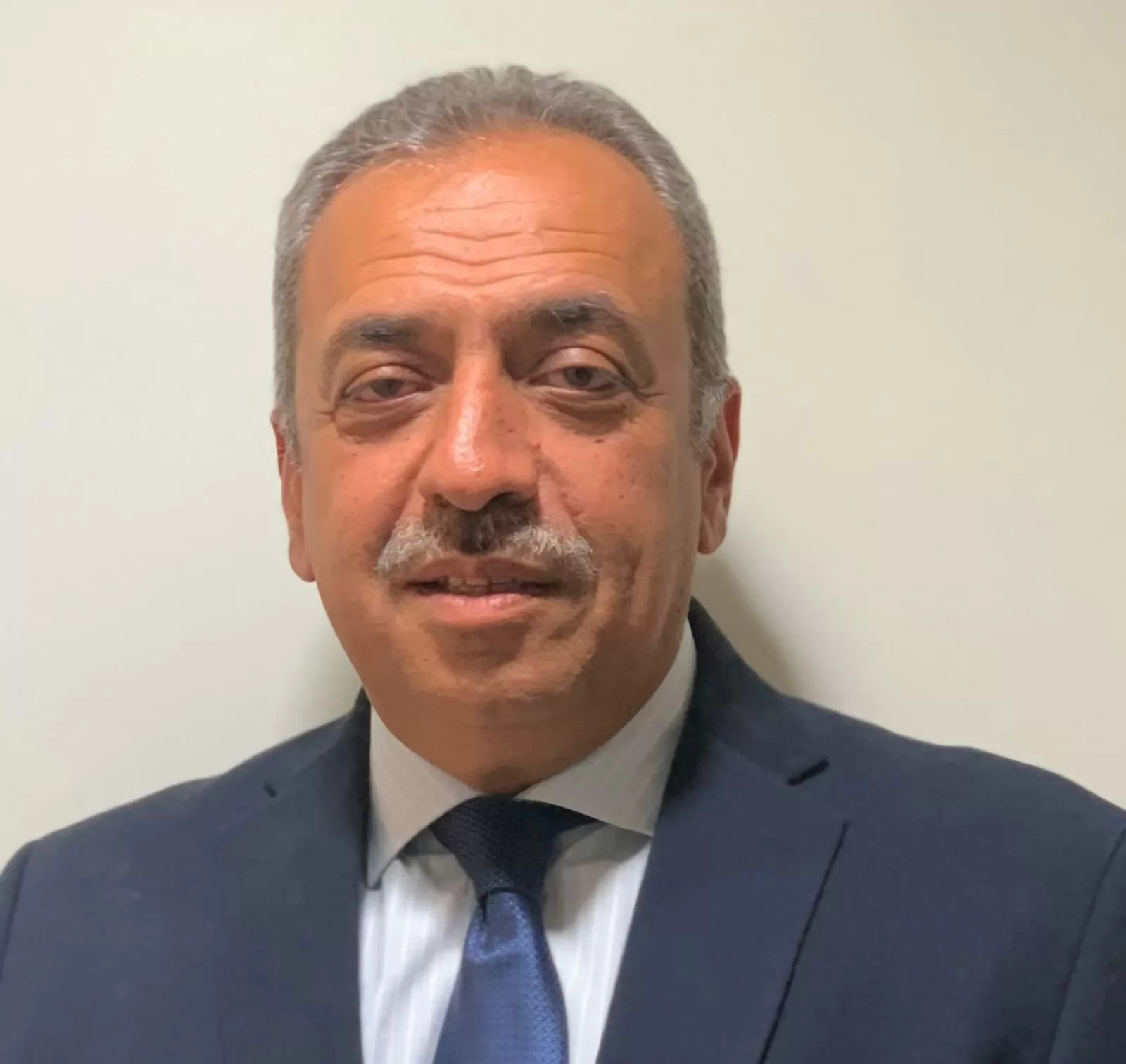 كريم باقى