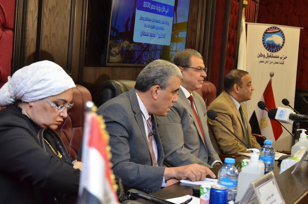 وزير القوى العاملة :تحسين اوضاع العمالة على رأس  اولويات الحكومة
