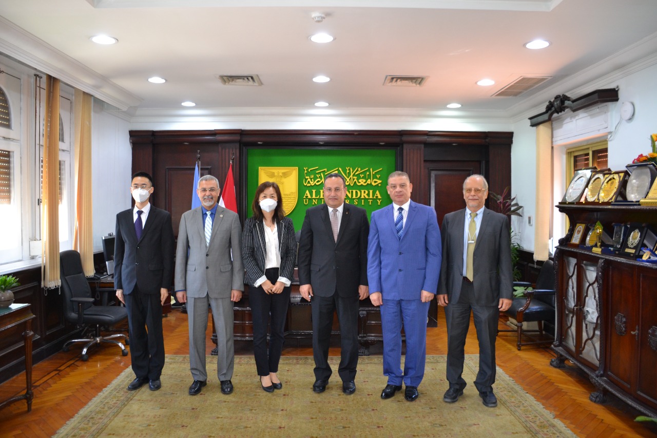 قنصل عام الصين يزور جامعة الإسكندرية