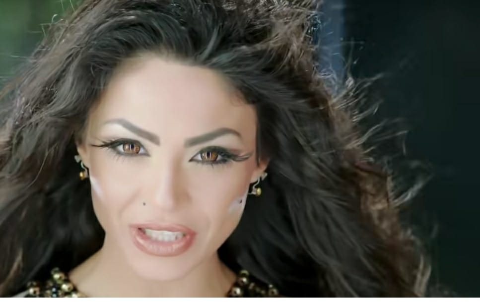 دوللى شاهين