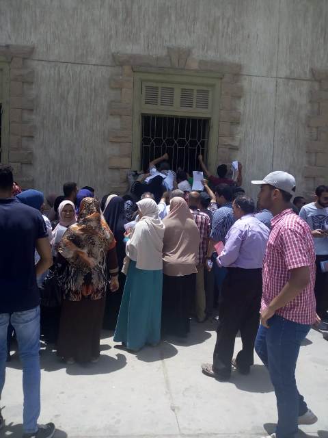 اقبال متزايد على منافذ تظلمات الثانوية العامة بالشرقية