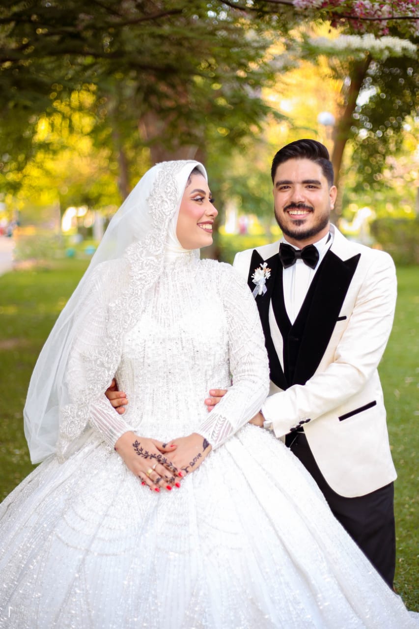 ألف مبروووك للعروسين 