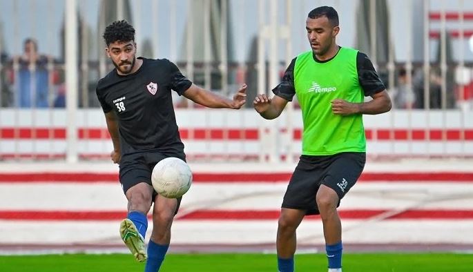 مصطفي الزناري يشارك فى تدريبات الزمالك