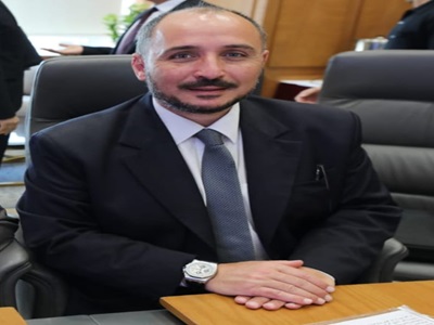 الدكتور عمر شريف عمر أستاذ الجراحة العامة بكلية الطب بجامعة القاهرة