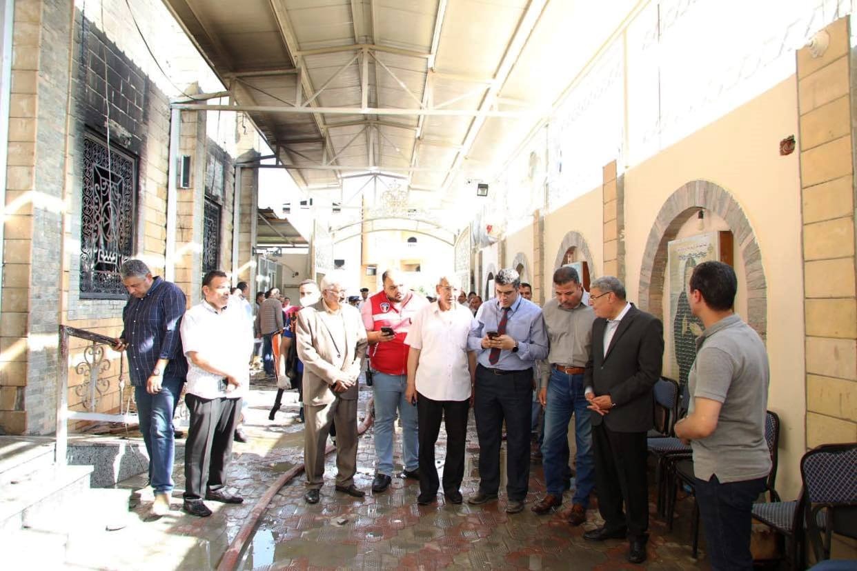 محافظ المنيا يتفقد كنيسة الانبا بيشوى بعد السيطرة على الحريق