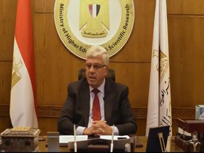 الدكتور أيمن عاشور وزير التعليم العالي والبحث العلمي