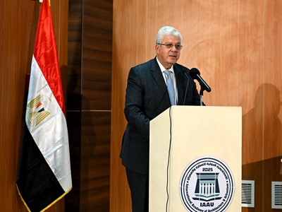 الدكتور أيمن عاشور وزير التعليم العالي والبحث العلمي