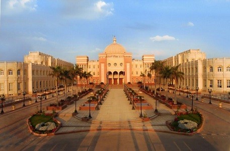 الجامعة البريطانية 
