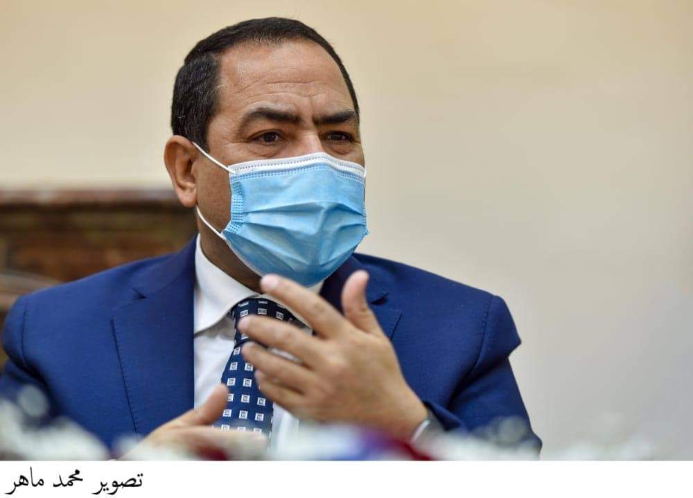الشوربجي والشيخ يفتتحان أول صالون ثقافي للهيئة الوطنية للصحافة .. صور