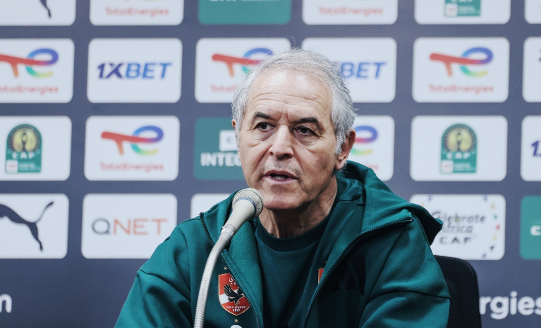 كولر خلال المؤتمر الصحفي